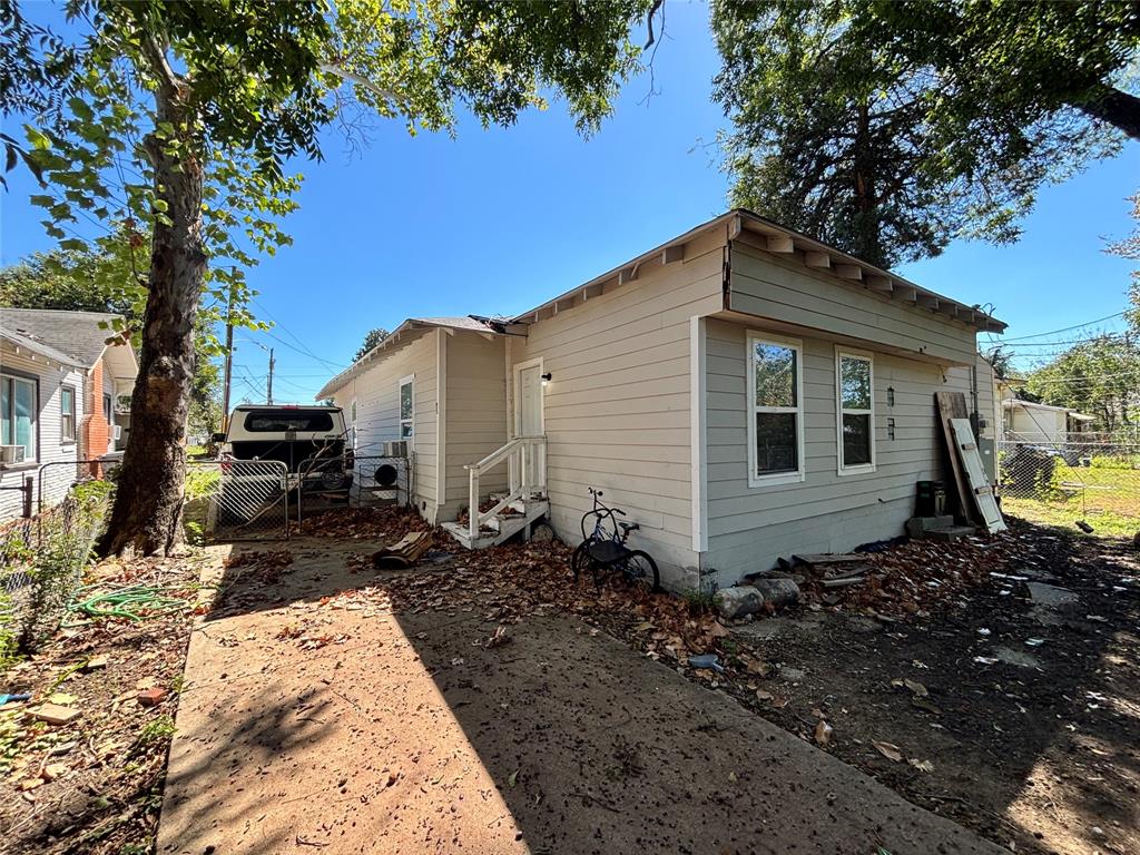 2917 Lenway Street - Photo 10