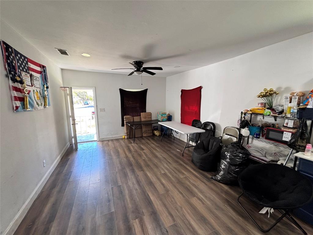 2917 Lenway Street - Photo 4