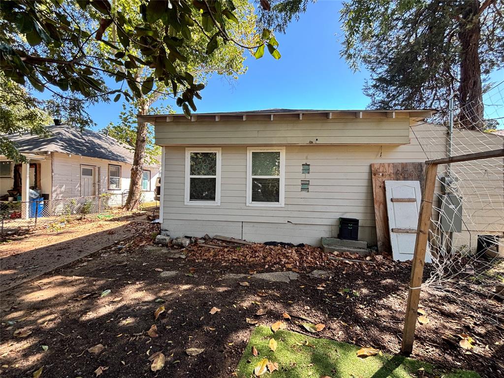 2917 Lenway Street - Photo 9