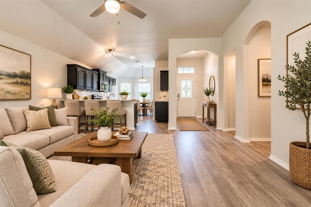 912 Hidden Oaks Drive - Photo 1