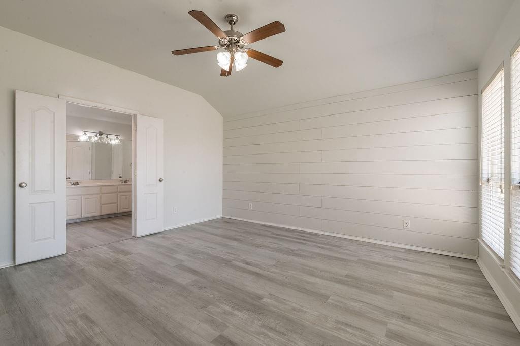912 Hidden Oaks Drive - Photo 12