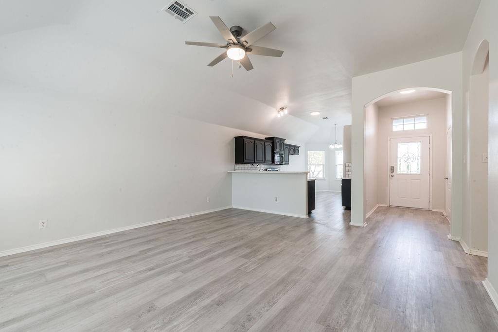 912 Hidden Oaks Drive - Photo 4