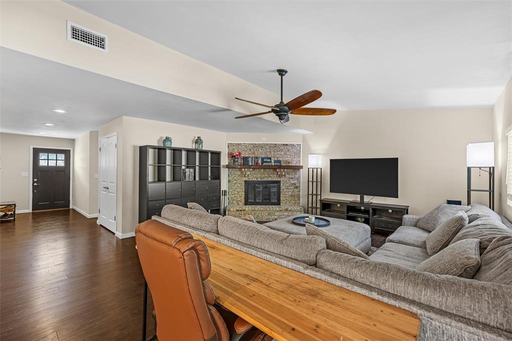 2110 Carnation Lane - Photo 5