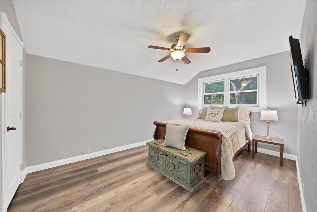 306 E Rochelle Boulevard - Photo 19