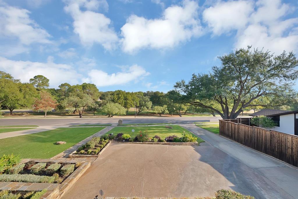 306 E Rochelle Boulevard - Photo 26