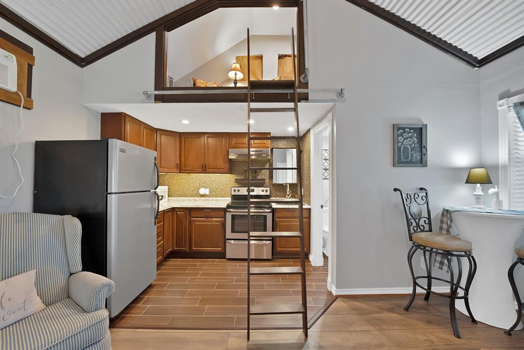 306 E Rochelle Boulevard - Photo 32
