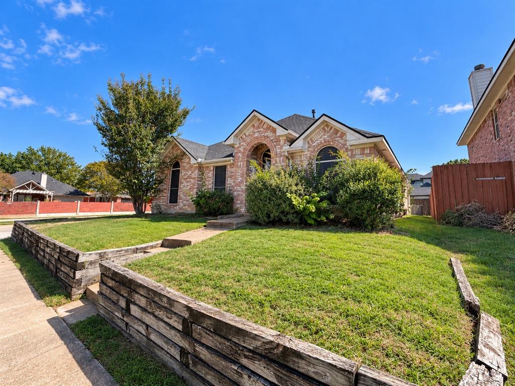 1906 Dartbrook Drive - Photo 3