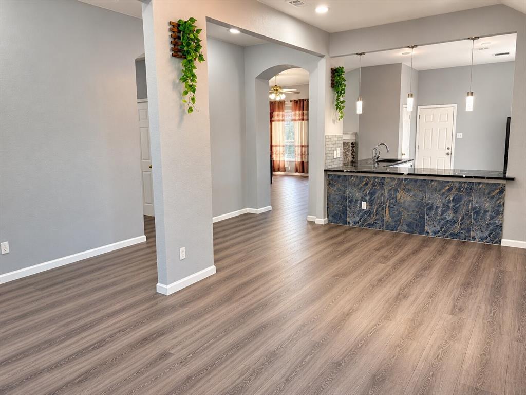 1906 Dartbrook Drive - Photo 4