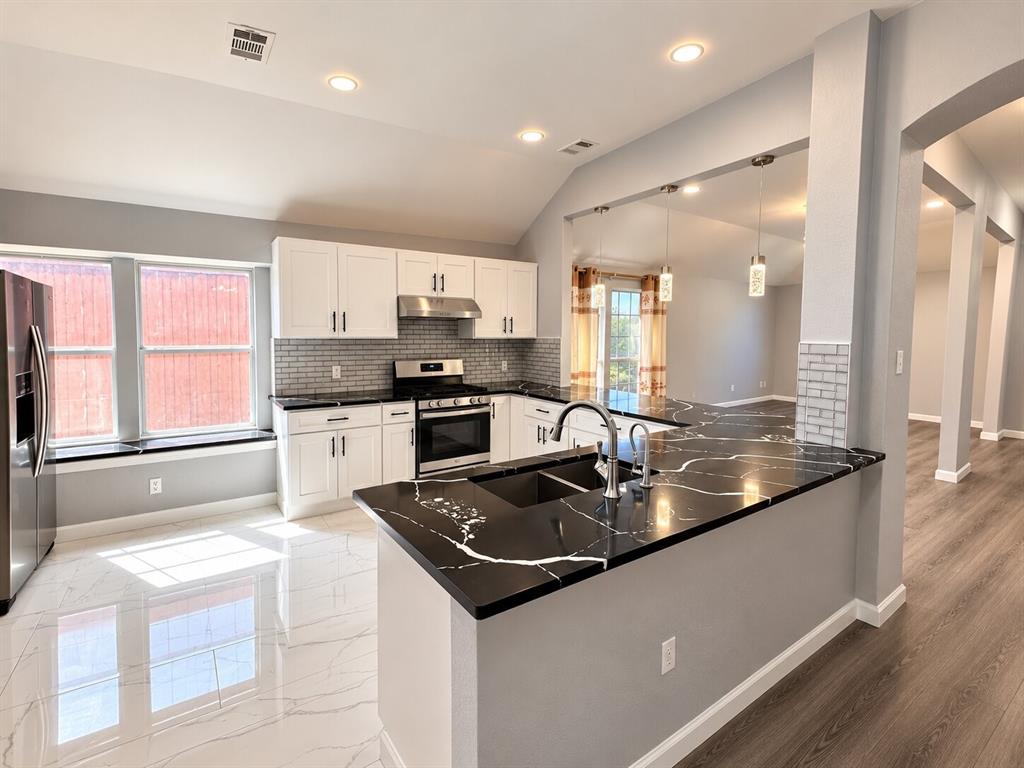 1906 Dartbrook Drive - Photo 9