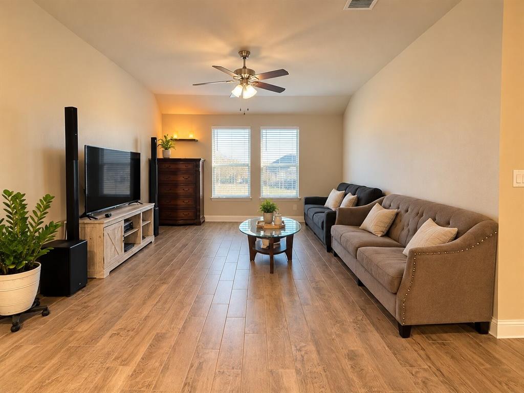 2061 St Andrews Way - Photo 4