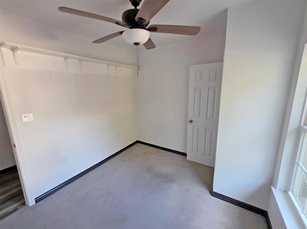 2914 Carpenter Avenue - Photo 14