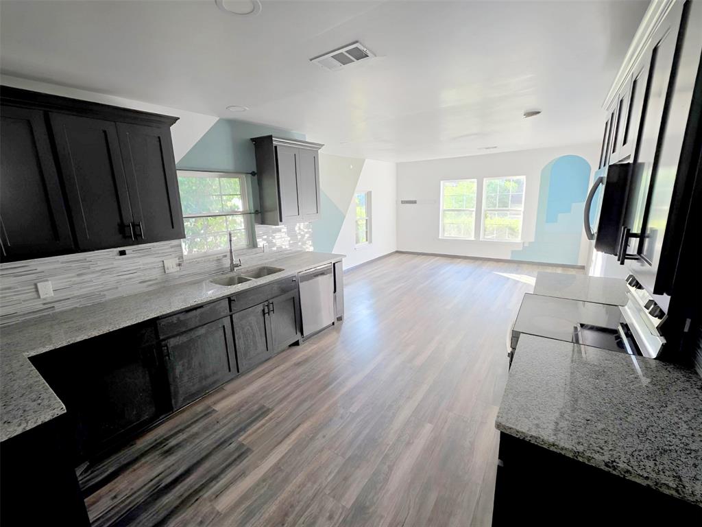 2914 Carpenter Avenue - Photo 7