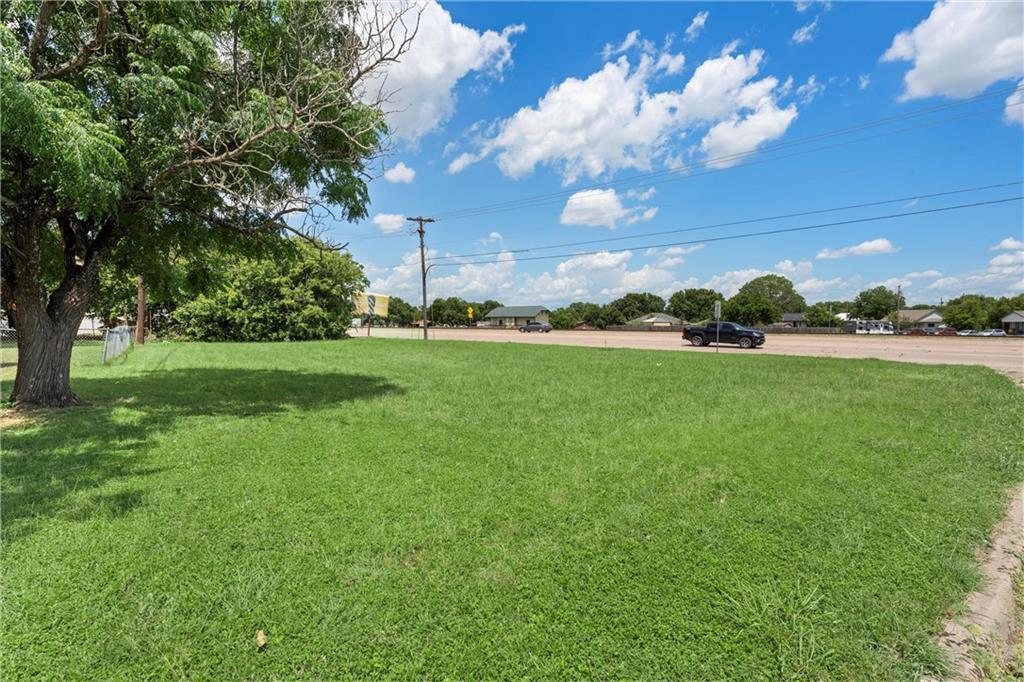 319 S Hewitt Drive - Photo 1