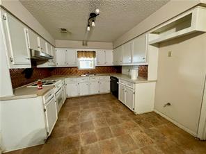7608 N Hwy 14 - Photo 4