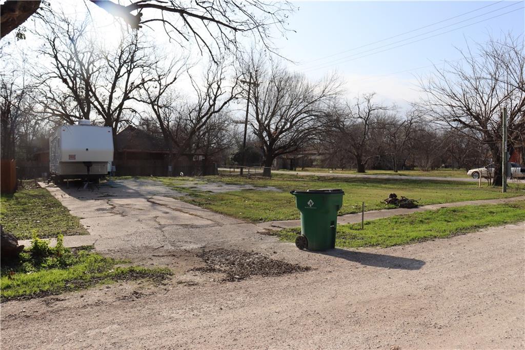 502 E Navarro Street - Photo 3