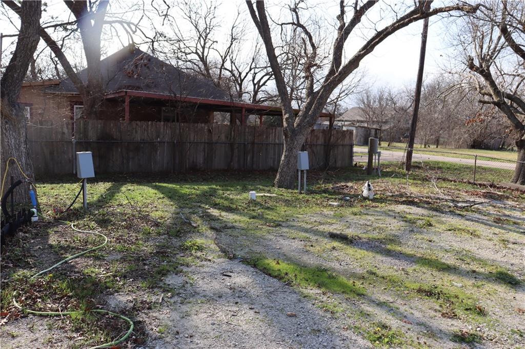 502 E Navarro Street - Photo 4