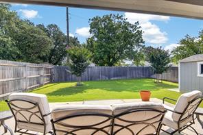 422 Travis Drive - Photo 24