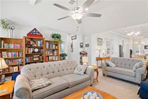 422 Travis Drive - Photo 5